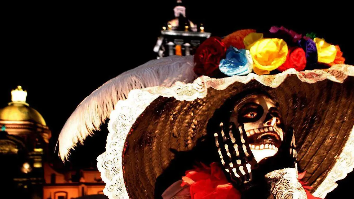 Con la llegada del Día de Muertos, un tema que suele escucharse con mayor frecuencia de el de 'La llorona'